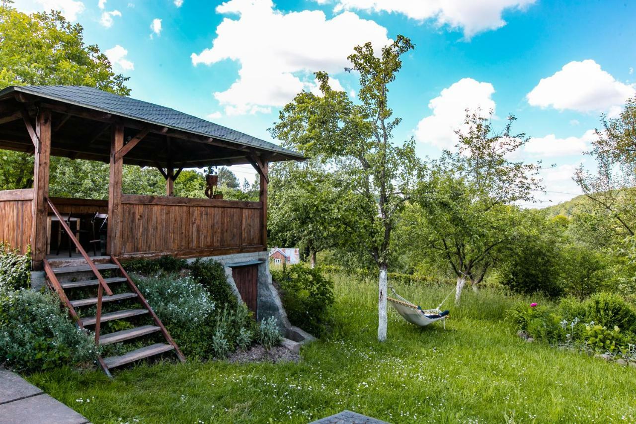 Fazenda Raiter Hotel Briukhovychi Exterior photo